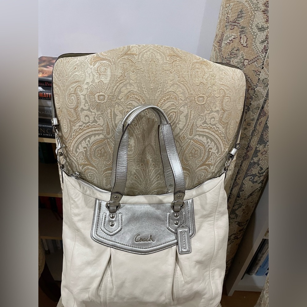 Coach Ashley bag in Silver and White leather